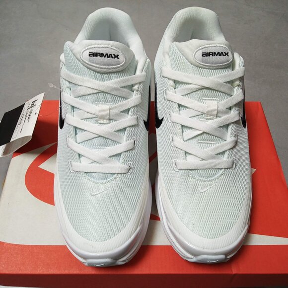 NIKE AIR MAX BIA SE        Running shoes